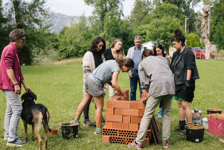 En_Torno_al_Fuego_Campo_Visible_BAJA_RES_Sel_30